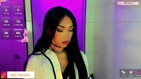 Nicky online show from October 2025 04:32:01 AM