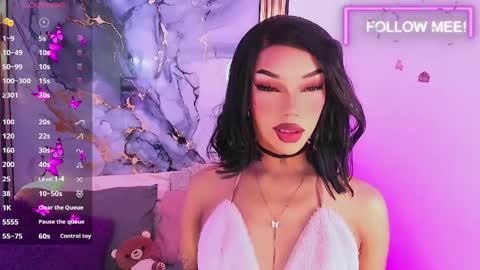 Snapshot of nickynoa chatting on May 2026 03:22:01 AM Nicky online show from May 2026 03:22:01 AM