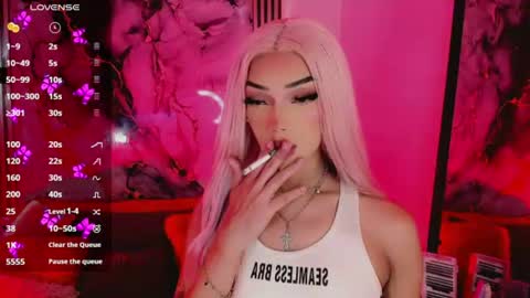 Snapshot of nickynoa chatting on July 2026 02:05:17 AM Nicky online show from July 2026 02:05:17 AM