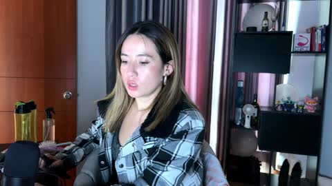 Snapshot of nickywindsor chatting on January 2025 09:30:02 PM Nicky online show from January 2025 09:30:02 PM