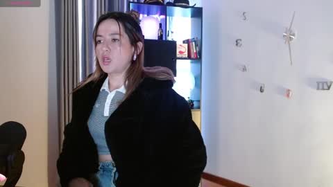 Snapshot of nickywindsor chatting on January 2025 04:28:01 PM Nicky online show from January 2025 04:28:01 PM