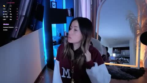 Snapshot of nickywindsor chatting on September 2025 07:46:02 PM Nicky online show from September 2025 07:46:02 PM