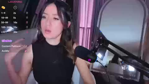 Snapshot of nickywindsor chatting on September 2025 03:48:01 PM Nicky online show from September 2025 03:48:01 PM