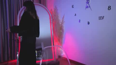 Snapshot of nickywindsor chatting on November 2025 10:32:02 PM Nicky online show from November 2025 10:32:02 PM