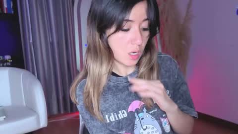 Snapshot of nickywindsor chatting on November 2025 09:13:02 PM Nicky online show from November 2025 09:13:02 PM