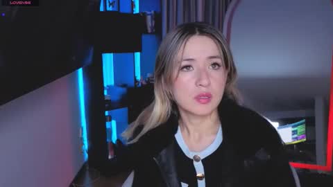 Snapshot of nickywindsor chatting on November 2025 09:46:02 PM Nicky online show from November 2025 09:46:02 PM