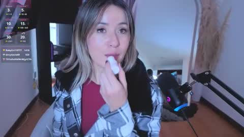 Nicky online show from December 2025 04:23:02 PM