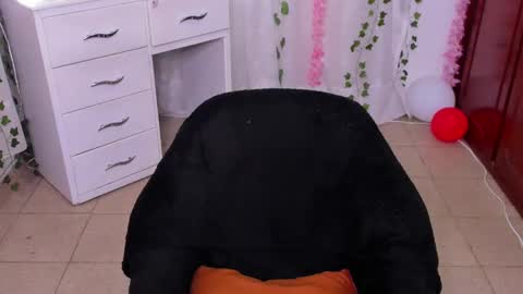 Snapshot of nico_lette_ chatting on December 2024 02:31:01 AM Nico online show from December 2024 02:31:01 AM