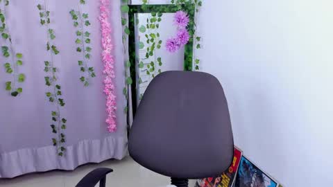 Snapshot of nico_lette_ chatting on February 2025 05:55:01 AM Nico online show from February 2025 05:55:01 AM