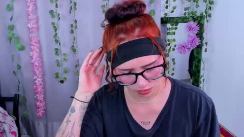 Snapshot of nico_lette_ chatting on February 2025 04:40:02 AM Nico online show from February 2025 04:40:02 AM