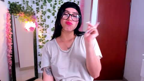 Snapshot of nico_lette_ chatting on October 2025 11:35:01 PM Nico online show from October 2025 11:35:01 PM