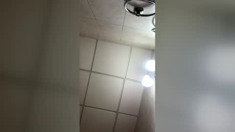 Carlos Nico online show from April 2026 07:03:02 PM