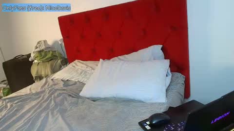 nicodavis online show from May 2026 04:07:02 AM
