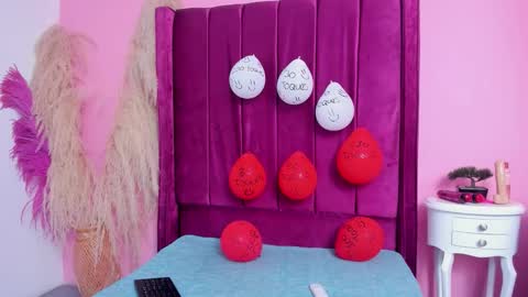 nicohillx online show from February 2026 06:47:02 PM