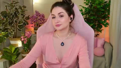 Nicole Online at about after 1000  6  UK time or 900  - 500  UK time it approximate time interval online show from December 2025 02:31:02 AM