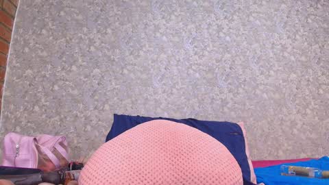 Nicol online show from December 2024 10:26:02 PM