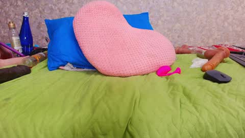 Nicol online show from December 2024 01:34:02 AM