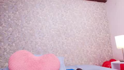 Nicol online show from February 2025 10:50:01 PM