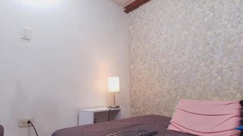 Nicol online show from September 2025 07:13:01 PM