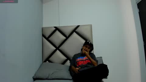 nicol_helen online show from November 2025 09:25:02 PM