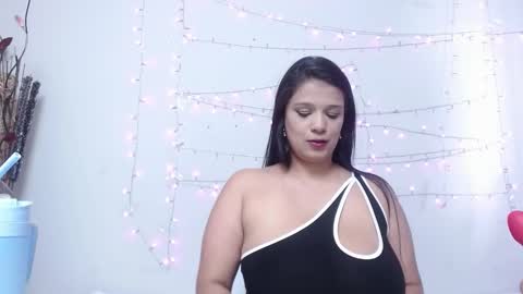 Nicol online show from March 2025 05:28:01 PM