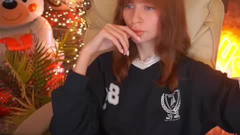 Nicol Moonn online show from February 2026 01:40:01 PM