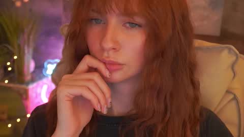 Nicol Moonn online show from March 2026 02:03:02 PM