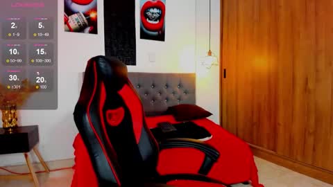 nicolas_james_sc online show from December 2025 12:45:01 PM