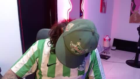 nicolas online show from December 2024 05:12:01 AM