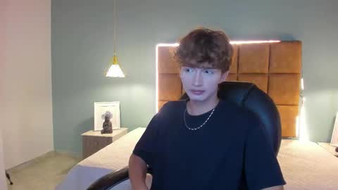 nicolasferrer18 online show from November 2025 07:24:01 PM