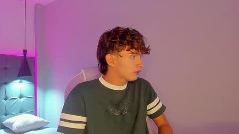 nicolasferrer18 online show from November 2025 07:27:01 PM