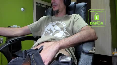 L. Nicolas online show from December 2025 05:50:02 AM