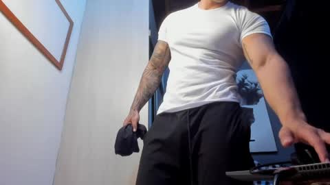 Andres online show from April 2026 11:24:02 PM