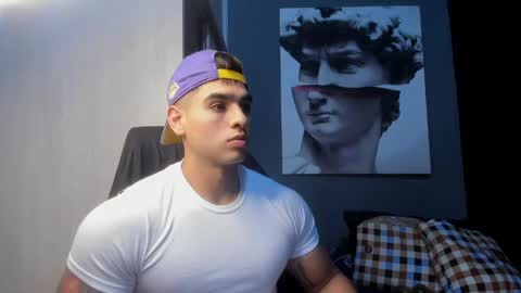 Andres online show from April 2026 07:11:01 PM