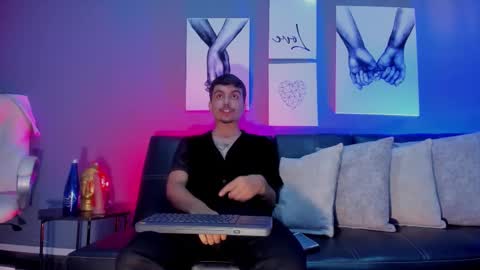 Nicolas Rey online show from November 2025 03:28:01 AM