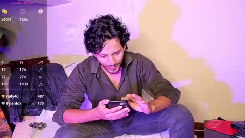 nicolasrodrii online show from December 2024 05:18:02 AM