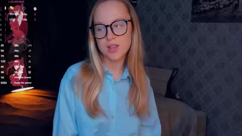 Nicoletta online show from October 2025 04:17:01 PM