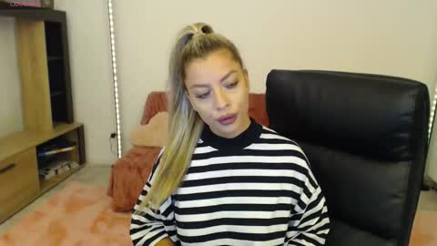 Nico online show from September 2025 06:24:01 PM