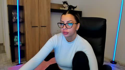 Nico online show from January 2026 03:49:02 PM