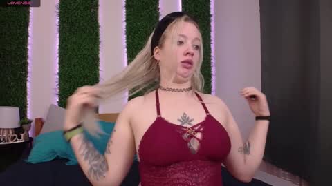 Snapshot of nicole__aniston__ chatting on January 2025 07:15:01 AM Nicole online show from January 2025 07:15:01 AM