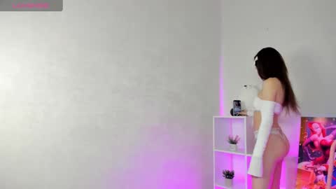 GMT7TueWedThSu 0300am-0900am. Sa 1000am-0400pm online show from December 2024 03:35:01 AM