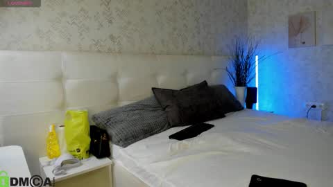 GMT7TueWedThSu 0300am-0900am. Sa 1000am-0400pm online show from October 2025 08:20:02 PM