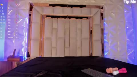 Nicole  online show from November 2025 07:36:02 PM