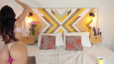 Nicole Haley online show from February 2025 03:20:01 PM