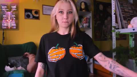 Nicole online show from October 2025 11:38:01 AM