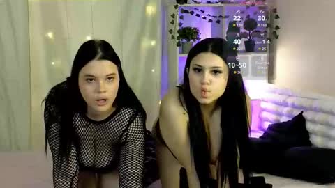 My name is Nicole. I m completely new here online show from September 2025 12:53:01 PM