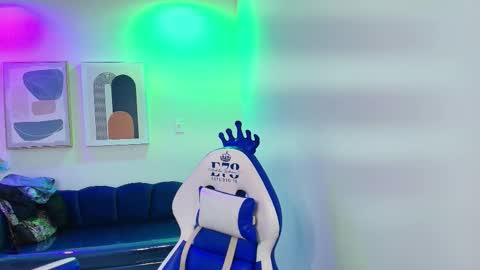 Nicolle online show from February 2026 11:48:01 AM