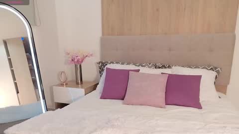 Snapshot of nicole_whitee chatting on December 2025 02:29:02 AM N A T A L I A online show from December 2025 02:29:02 AM