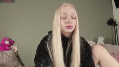 Mary online show from December 2025 11:53:01 PM