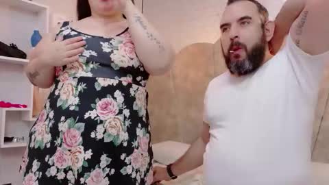 Nicole online show from November 2025 12:41:02 PM